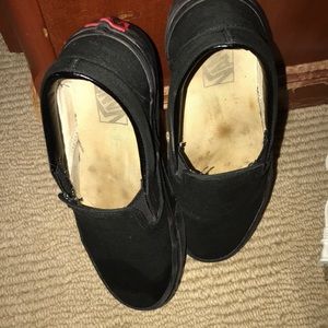 black vans👀👀